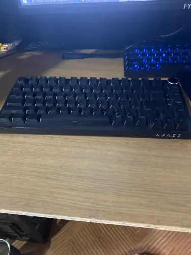 Teclado Mecânico 65% Ajazz