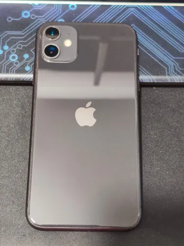 Vende-se IPhone 11 64g