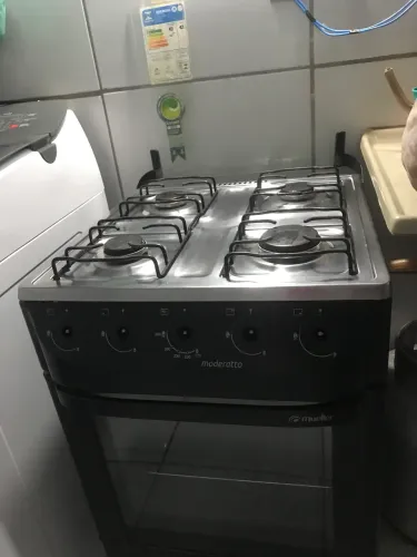 Vende-se um fogão 4 bocas