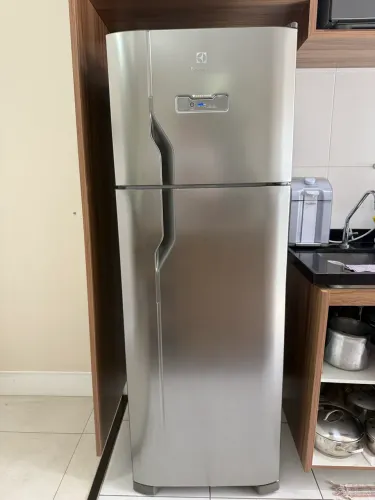 Geladeira Electrolux TF39S Frost Free Inox 310 Litros - Excelente Estado