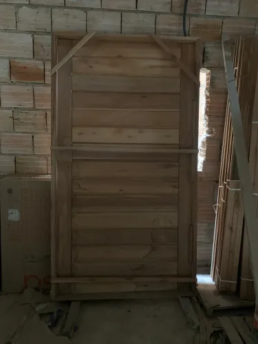 Porta de madeira maciça 120x215 nova