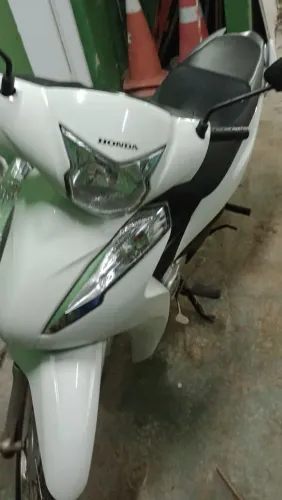 Moto impecável só ado no quarteirão 