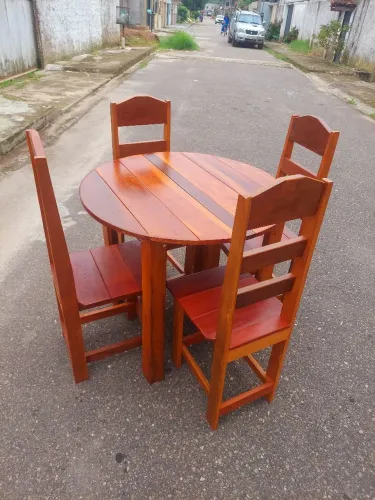 Mesa com redonda com 4 cadeiras / Último jogo em estoque!