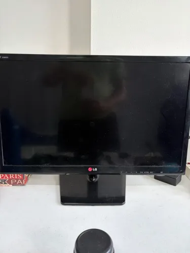 TV MONITOR LG - 24 POLEGADAS