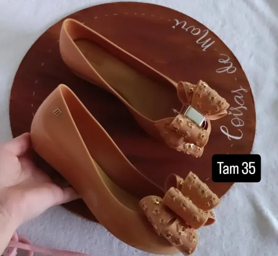 Melissa Original<br>? Tamanho 35 - tom caramelo <br>? Perfeita <br>R$28,00 ?