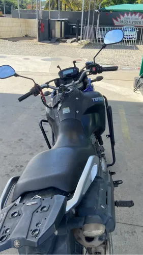 Vendo ou troco por carro
