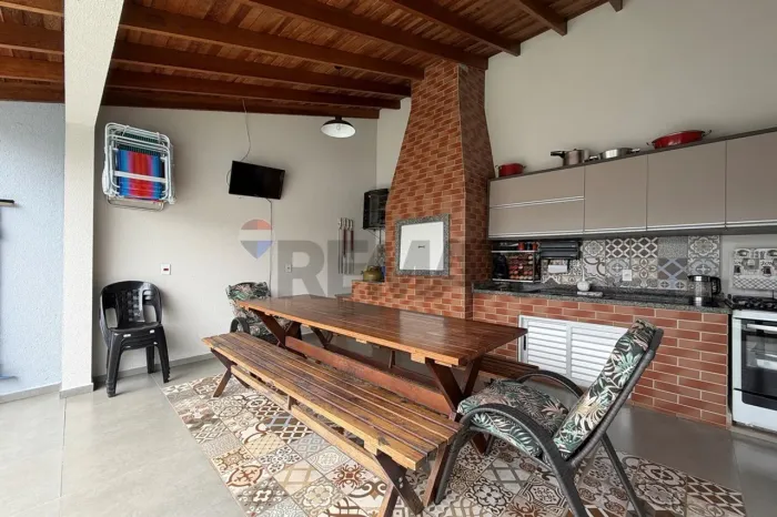 Sua Casa dos Sonhos em Cascavel no bairro Alto Alegre por R$ 1050.000,00