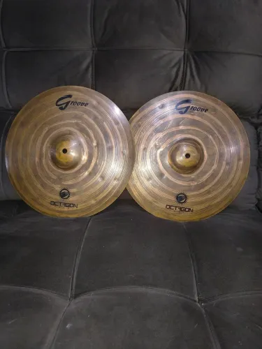 Pratos de bateria acústica Hi Hat 14 Groove octagon semi novo