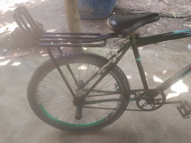 Bicicleta Aro 26 MTB com Suspensão e Bagageiro - Leia a Descrição