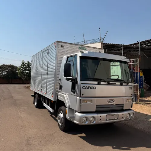 FORD CARGO 712 E TURBO 2011/2011 ? BAÚ