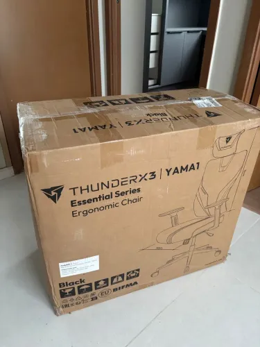 Cadeira Ergonômica Gamer ThunderX3 YAMA1 Black Nova na Caixa