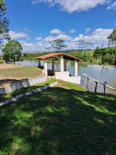 Sítio em Abadiânia 17 Hectares com Casas Lagos e Estrutura Completa