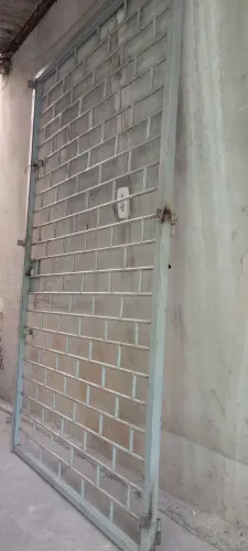 Vendo grade de ferro em aço maciço