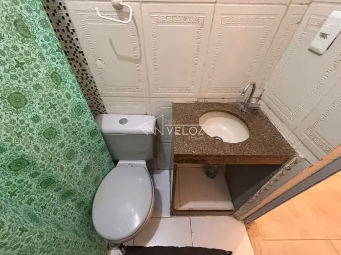 Kitnet/Conjugado : / Residencial / Centro