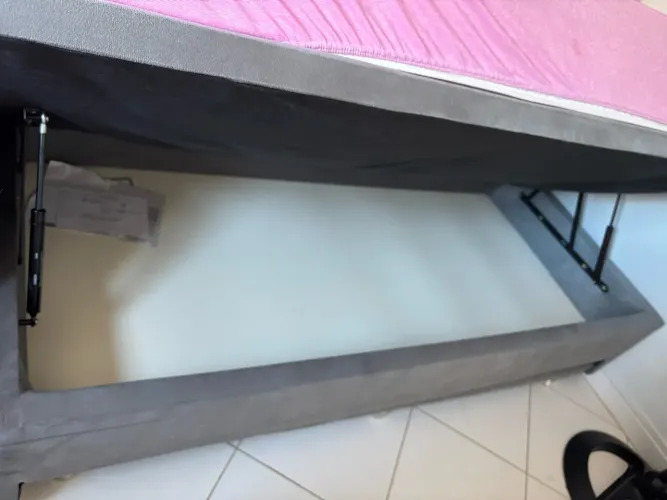 Cama bau com cama auxiliar