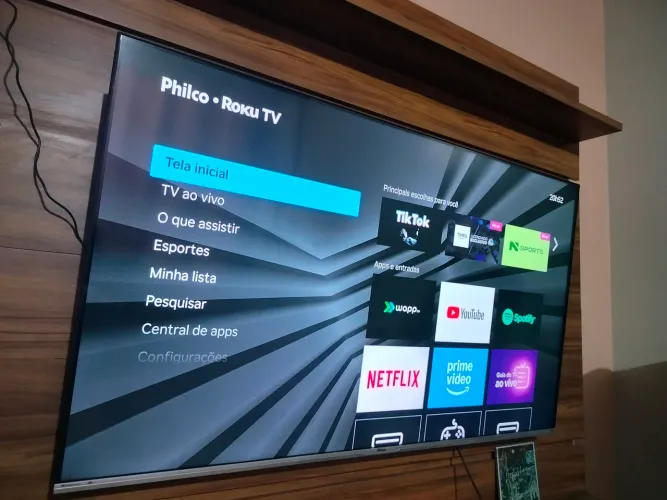 Vendo (2)Tvs Smarts 58 e 50 cada 1.800/1.600