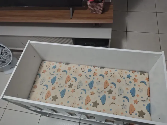 Mini Berço para Bebê com Colchão - Ótimo Estado