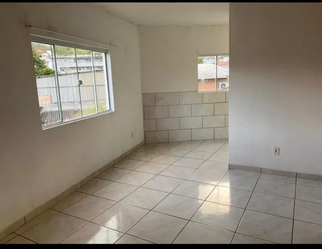 Alugo apartamento em Santo Amaro da Imperatriz