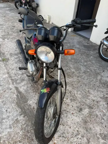 Fan 125 em dias quitada transfere na hora aceito 3500 e um celular 