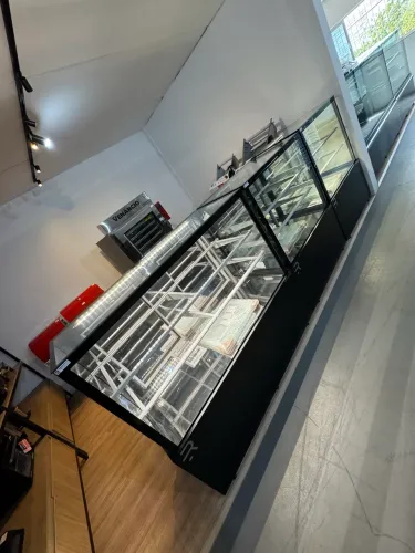 Conjunto de Vitrine Titanium Premium Refrigerada 1,00 x Seca 1,45 x Aquecida 1,00 Nova