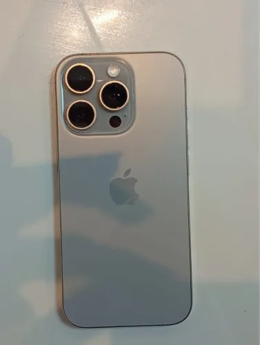 iphone 16 Pro Silver