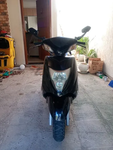 Moto Kasinski prima 150