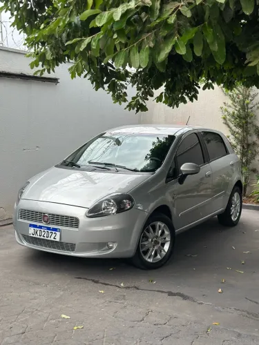 Fiat Punto Attractive Italia 1.4 F.flex 8V 5P 2012