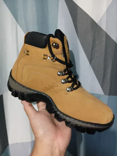 Bota masculina 
