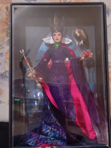 DISNEY COLLECTOR SNOW WHITE EVIL QUEEN NOVA NA CAIXA LACRADA