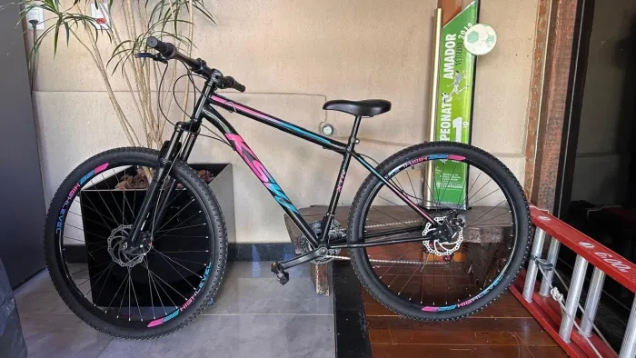Bicicleta Aro 29 - Nunca usada! Freio a disco e suspensão dianteira