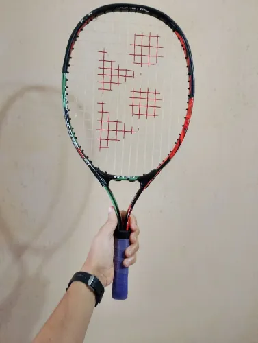 Raquete Yonex V Core Junior 21 polegadas 