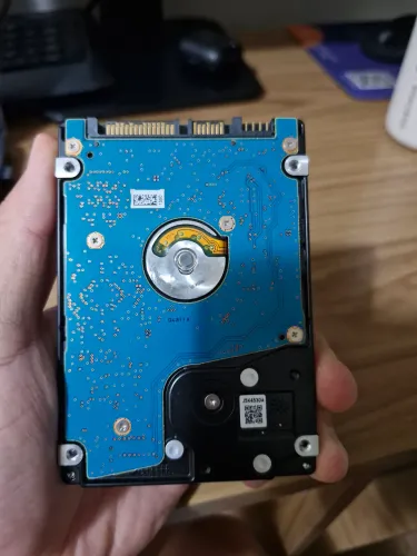 Disco rigido de 1 TB (SATA III)