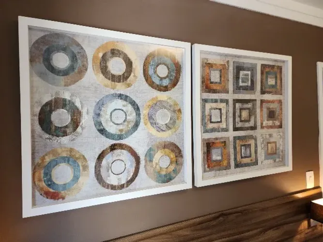 Par de Quadros Decorativos Grandes (75x75cm) com Vidro e Moldura Branca