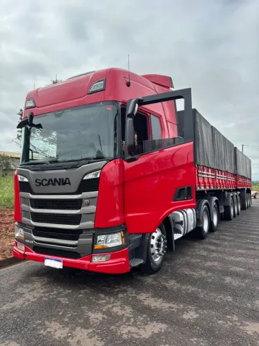 Scania R540 + Carreta Bitrem Graneleiro 6 eixos Noma