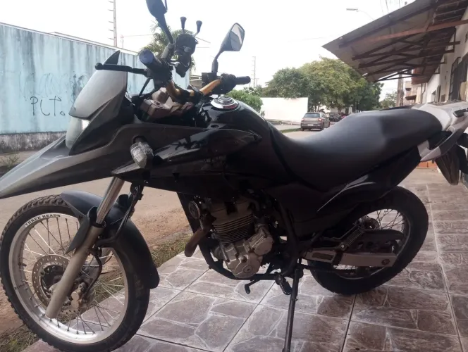 XRE 300 2011