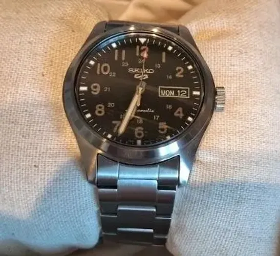 RELÓGIO MILITAR AUTOMÁTICO FIELD SEIKO 5 AÇO PERFEITO