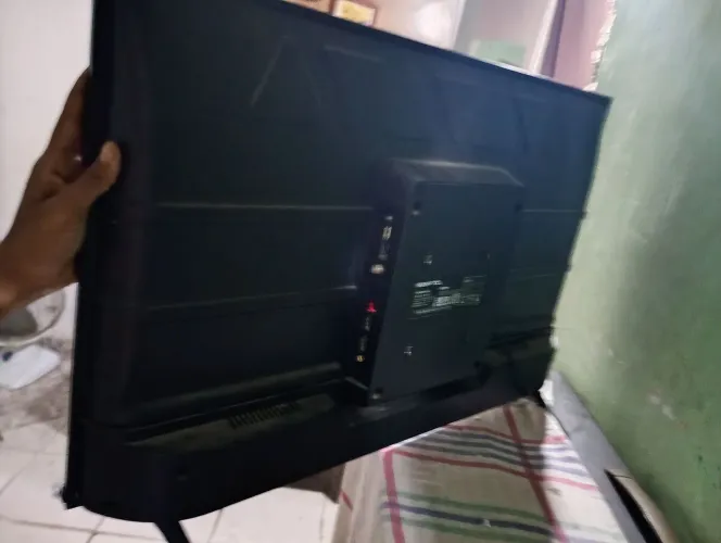 Vendo tv da TCL 