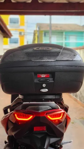 Baú givi 45L + encosto + bagageiro.