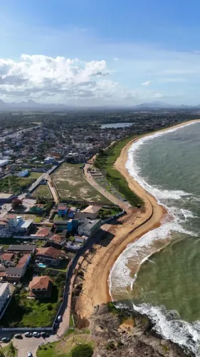 Lote na quadra da praia, na Ponta da Fruta, Vila Velha - 584,30m², registrado.