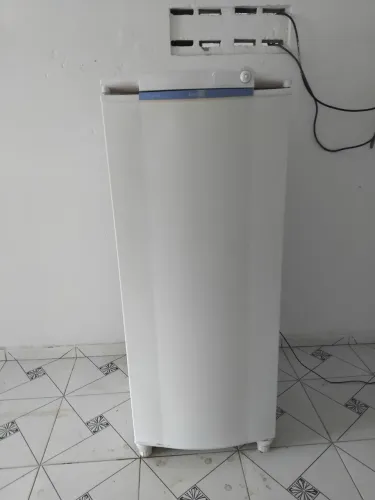 Geladeira Consul gelo seco 330L