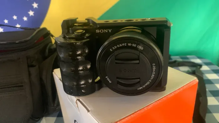 Sony ZV-E10 - Excelente Estado