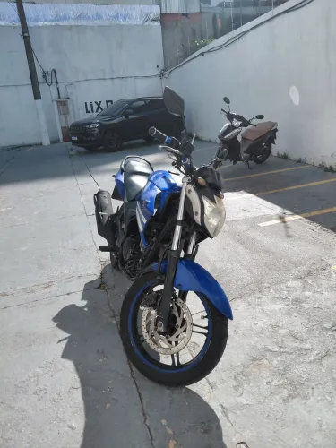 Yamaha fazer 250cc toda certinha 