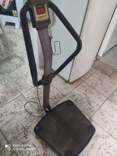 Plataforma vibratória pegando normal, pra vender