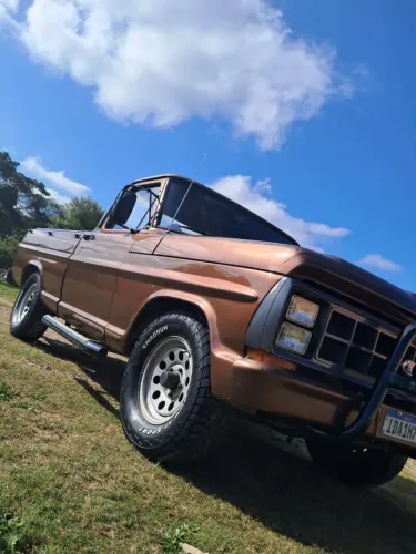 Ford F-1000 Super Diesel / Super Diesel Turbo 1990