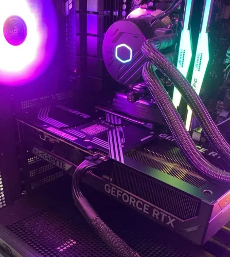 Pc gamer top ryzen 9 e RTX 5070