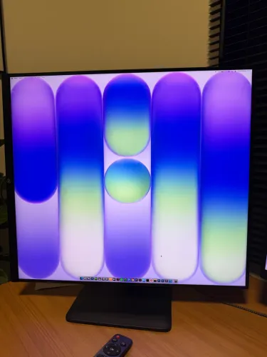 Monitor 28? Elements 2030 XTI preto com webcam
