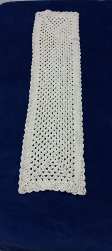 Passadeira ou trilho de mesa crochê