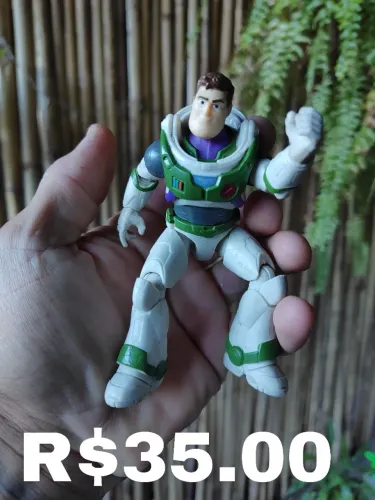 Boneco articulável do filme Buzz lightyear