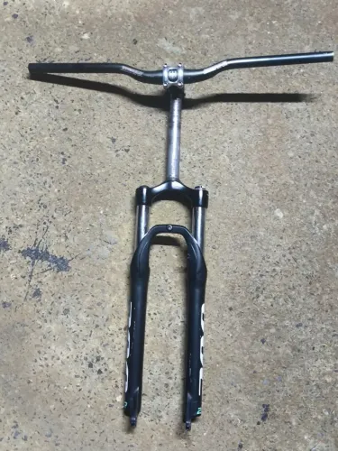 Suspensão Spinner 300 brinde mesinha e guidão trutz 