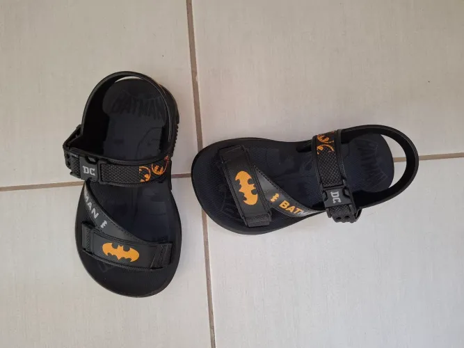 Sandália Batman Preta. Tamanho 25.